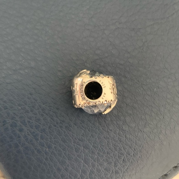 ❤️Pandora Disney Frozen winter crystal charm - Picture 7 of 8